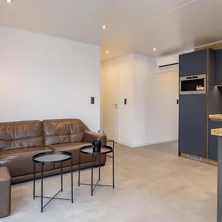 Your B. Chalet Nieuwe-Tonge