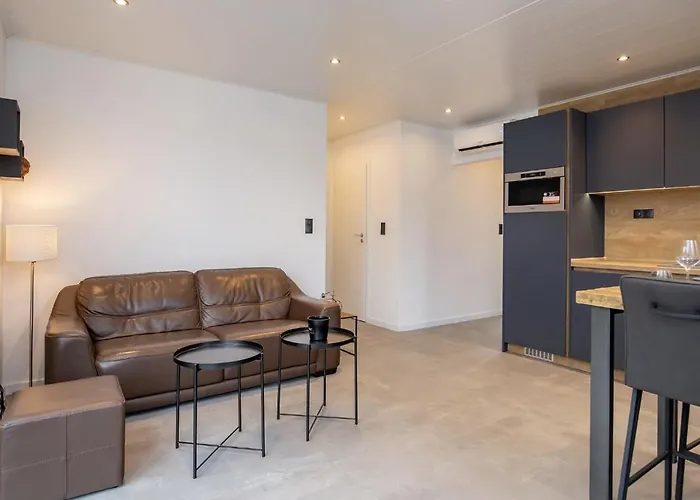 Your B. Chalet Nieuwe-Tonge